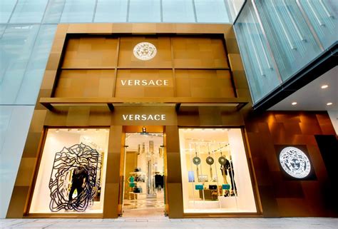 magliette versace hong kong|Versace Opens New Flagship Boutique In Hong Kong Central.